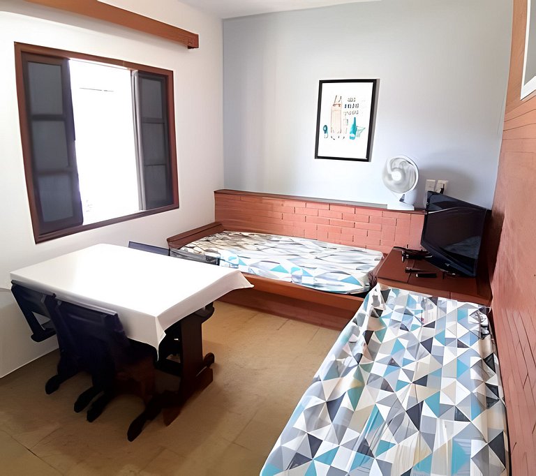 Flat 4 pessoas, Pet Friendly , economico perto da Praia