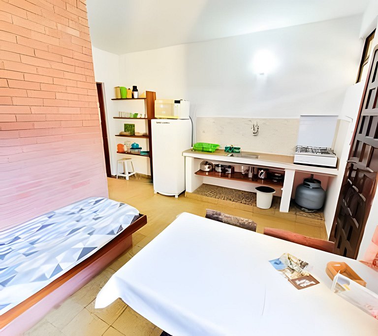 Flat 5 pessoas,pet Friendly, cozinha completa,perto da Praia