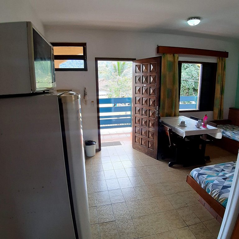 Flat 5 pessoas,pet Friendly, cozinha completa,perto da Praia