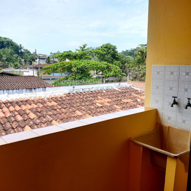 Flat 5 pessoas,pet Friendly, cozinha completa,perto da Praia